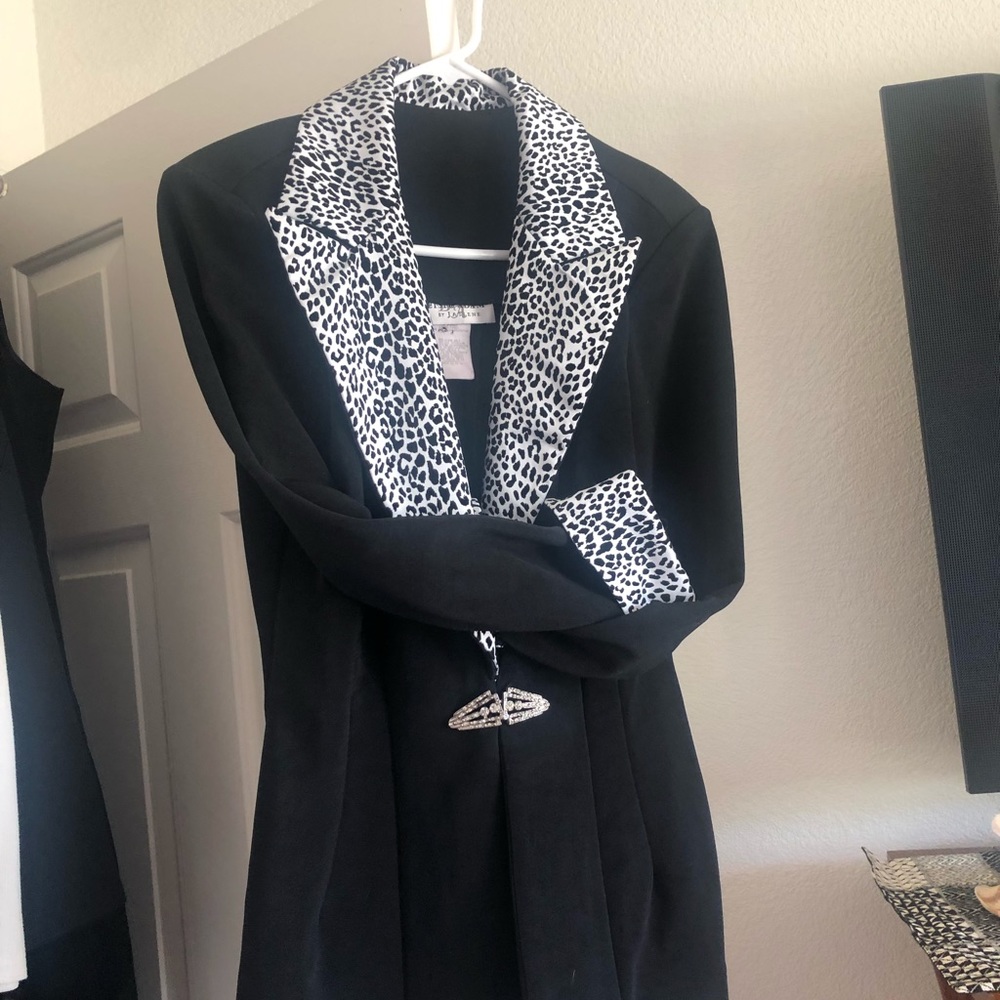 Black and zebra print ladies Blazer